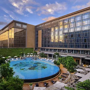 hilton-manila.angeleshotels.net/
